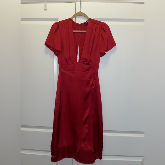Express- red satin deep v-neck midi length faux wrap dress - Picture 2 of 4